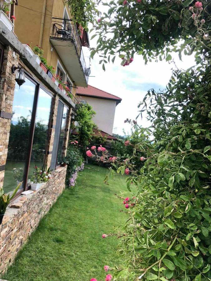 Guest House Agush Kribul Bagian luar foto