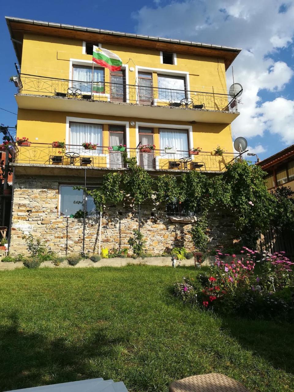 Guest House Agush Kribul Bagian luar foto
