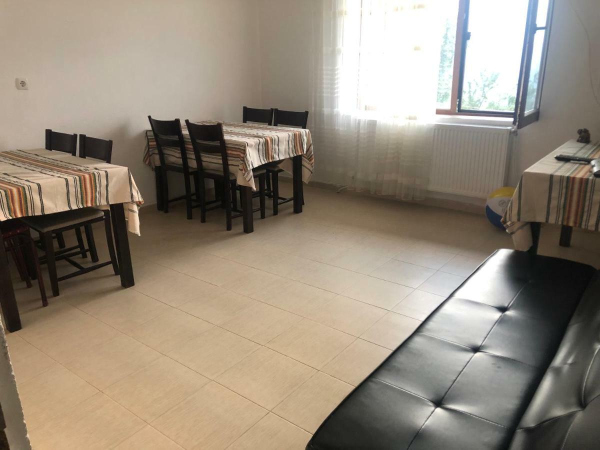Guest House Agush Kribul Bagian luar foto